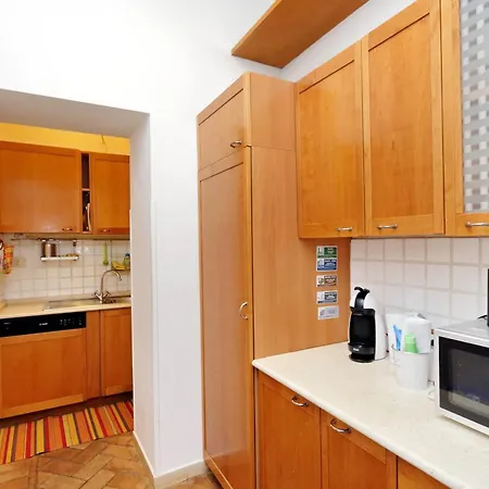 Piazza Mattei Elegant | Romeloft Apartament