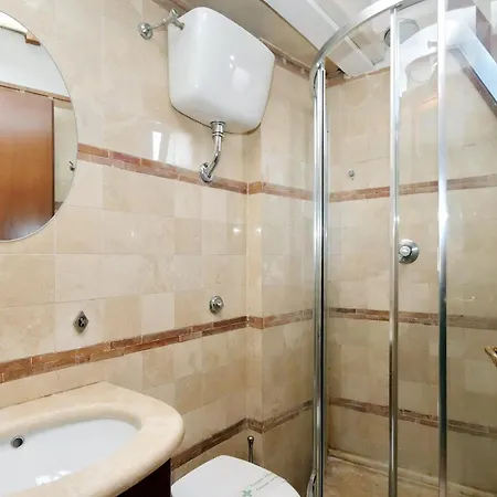 Piazza Mattei Elegant | Romeloft *